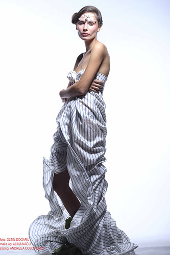 Female model photo shoot of ANDREEA COSOVEANU
