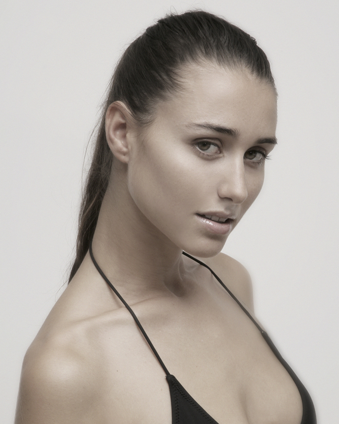 Female model photo shoot of Pau M
