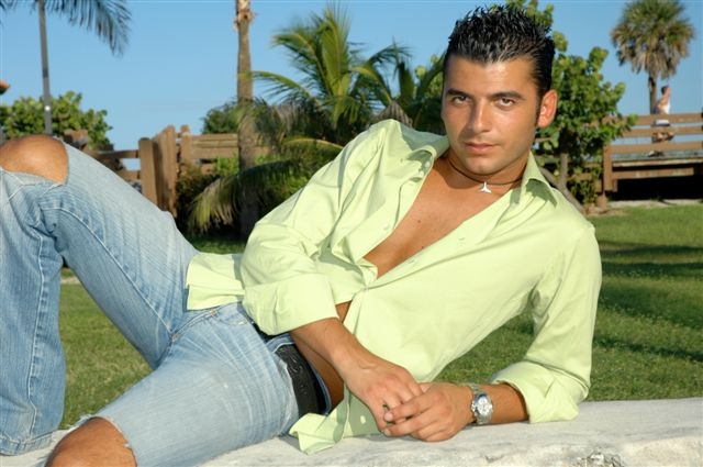 Male model photo shoot of Luca Italian