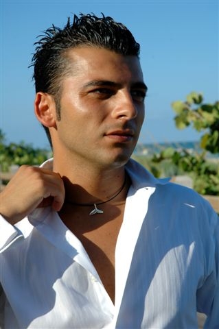 Male model photo shoot of Luca Italian