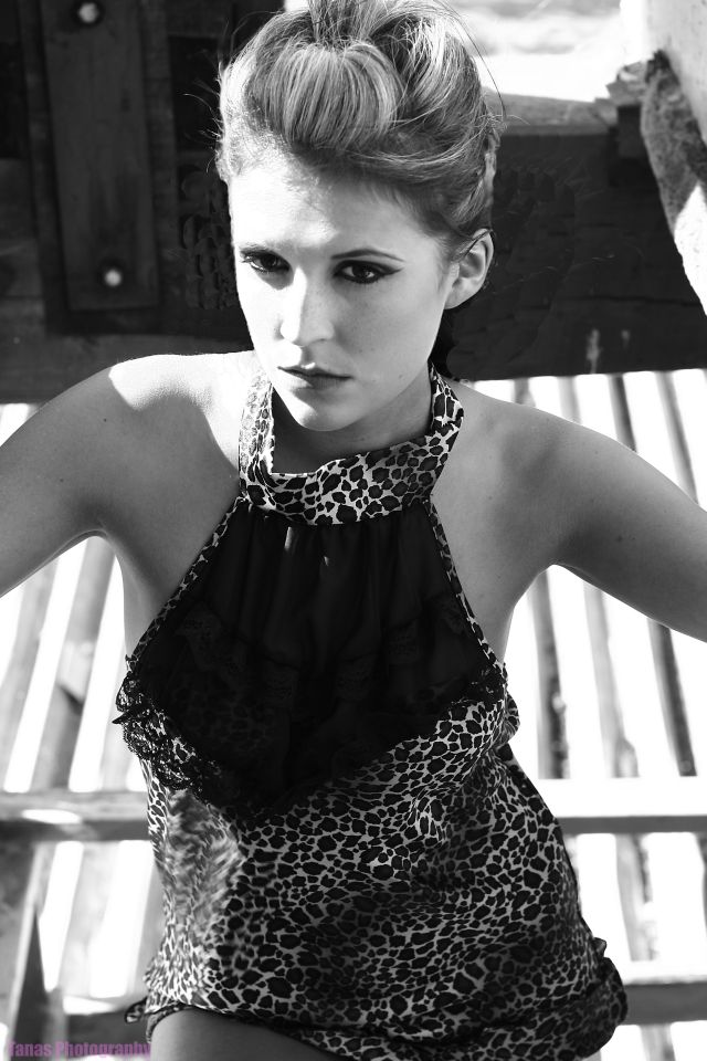 Female model photo shoot of Carah Stovall