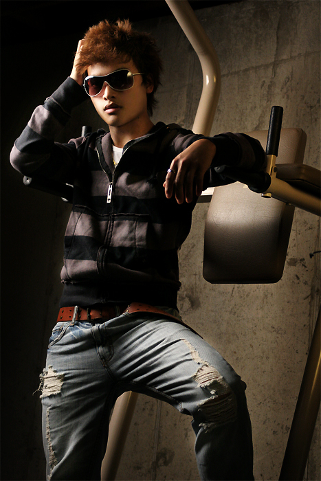 Male model photo shoot of DR3AMER in Fifth's Studio