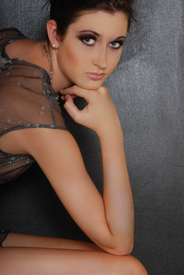 Female model photo shoot of Lara Vanessa