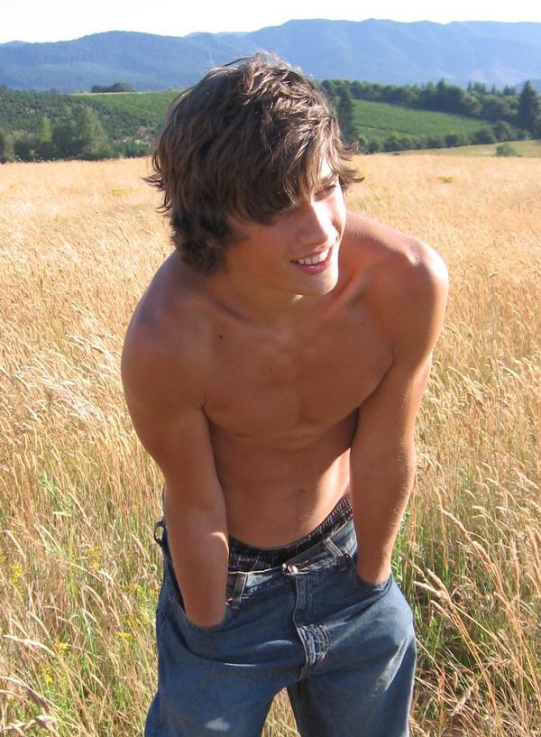 Male model photo shoot of Matthew Bradshaw