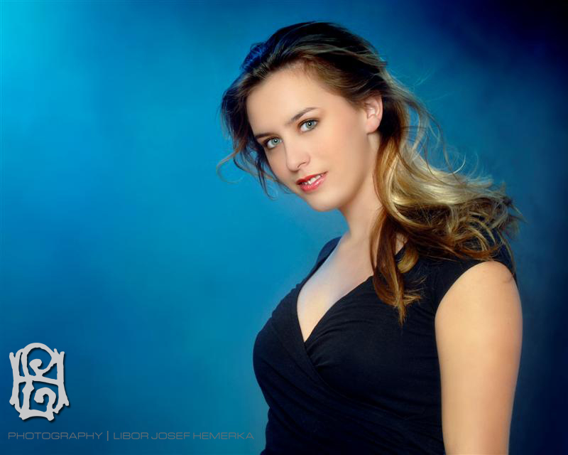 Female model photo shoot of Shannon McIvor