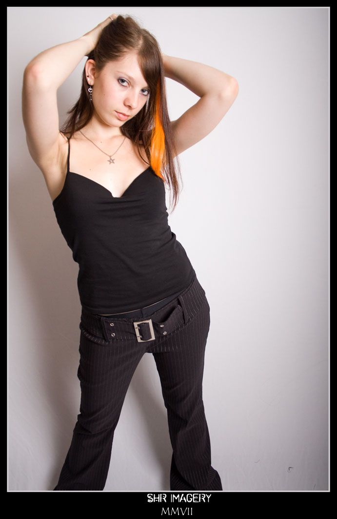 Female model photo shoot of Daisy Darkness
