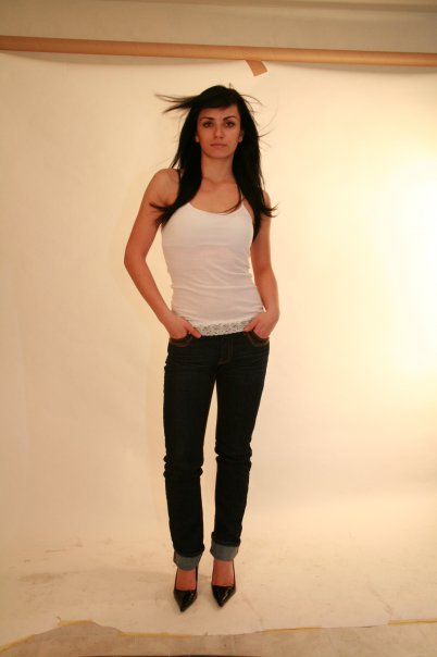 Female model photo shoot of Rose Aaliyah