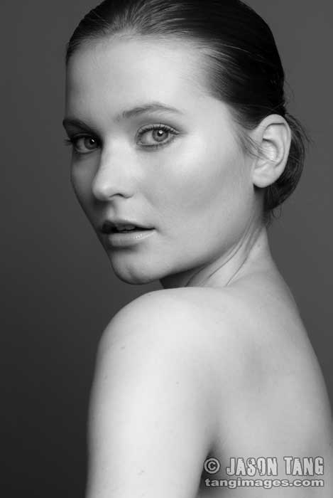 Female model photo shoot of Heidi Luise