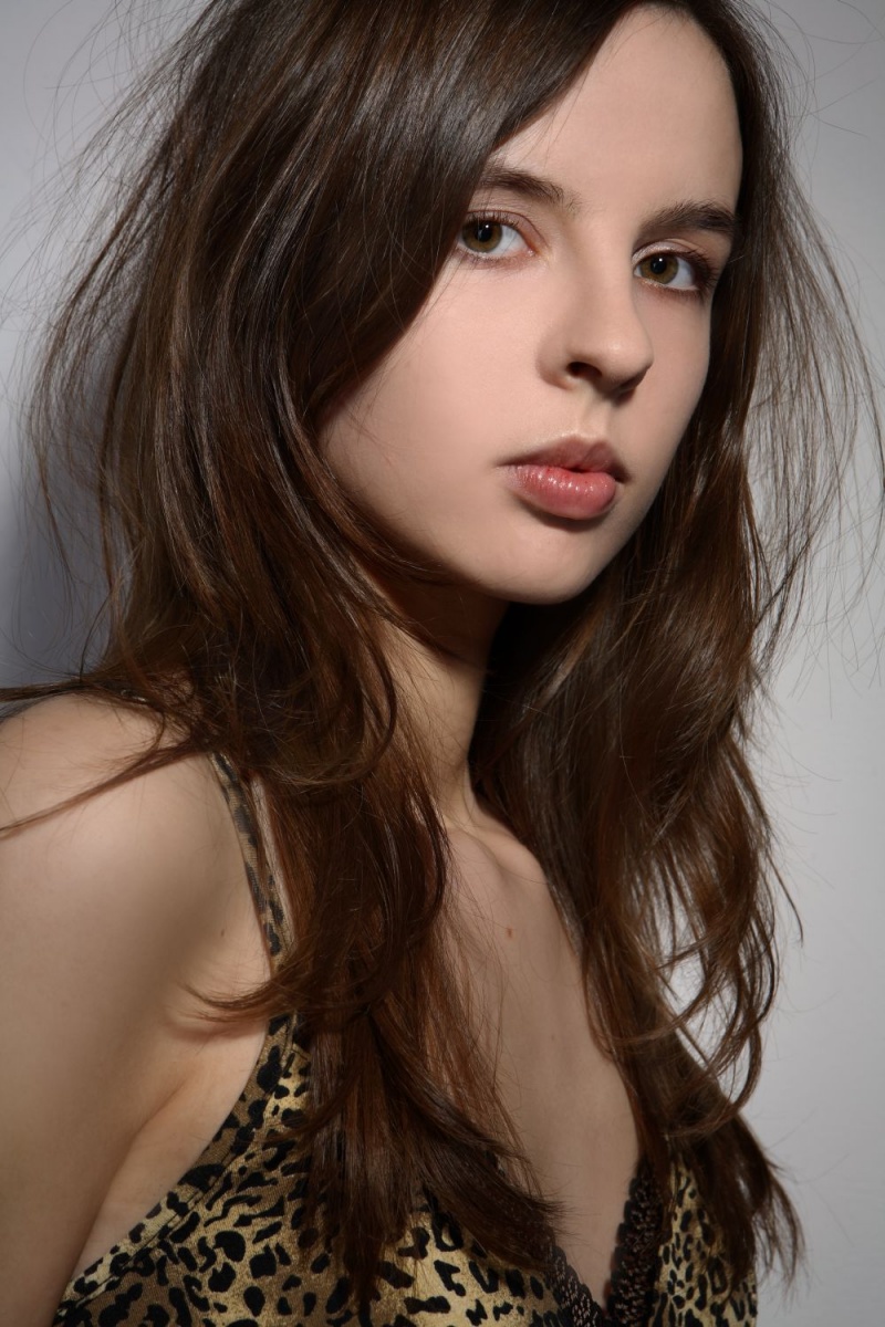 Female model photo shoot of Azys