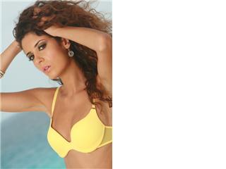 Female model photo shoot of Emma Ayala in Cancun
