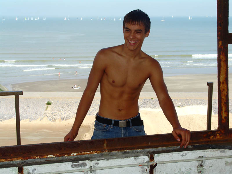 Male model photo shoot of Marc Doigny in Oostende, Belgium