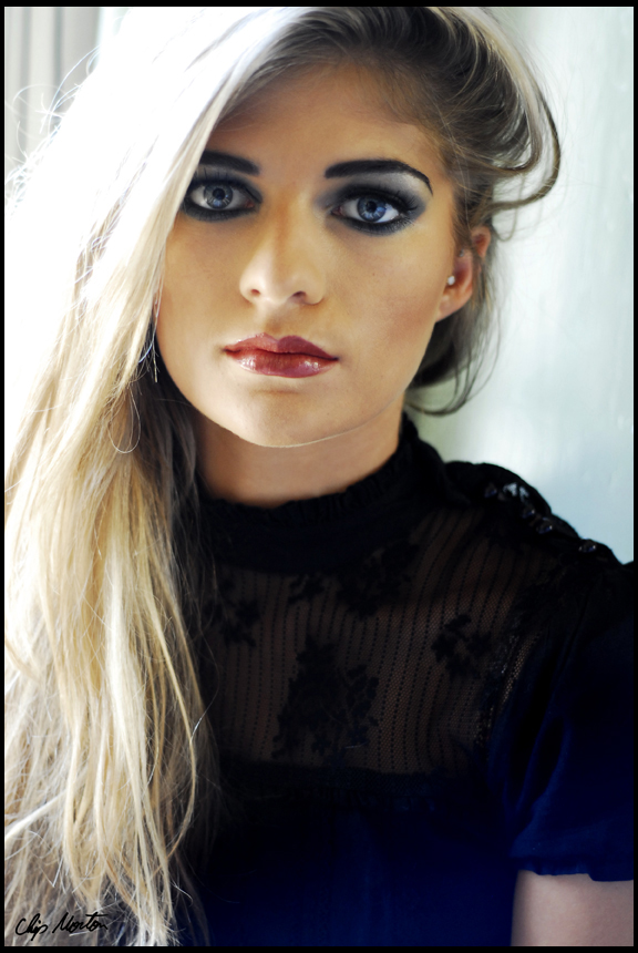 Female model photo shoot of Alex Ritchie