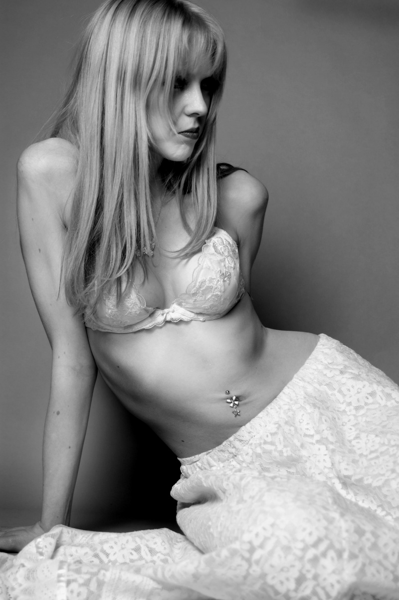 Female model photo shoot of Kat Field in Islington Arts