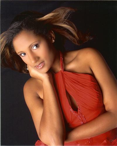 Female model photo shoot of Shawnna1991