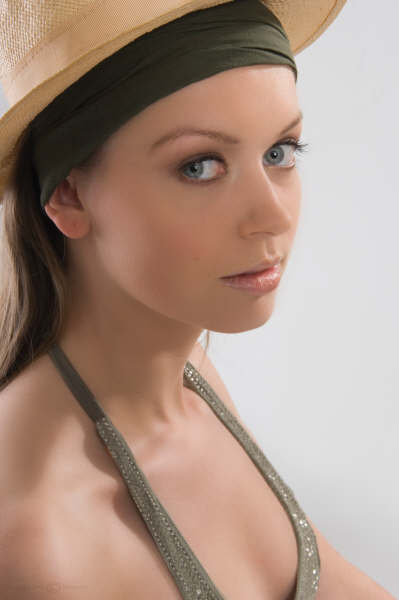 Female model photo shoot of eline greven