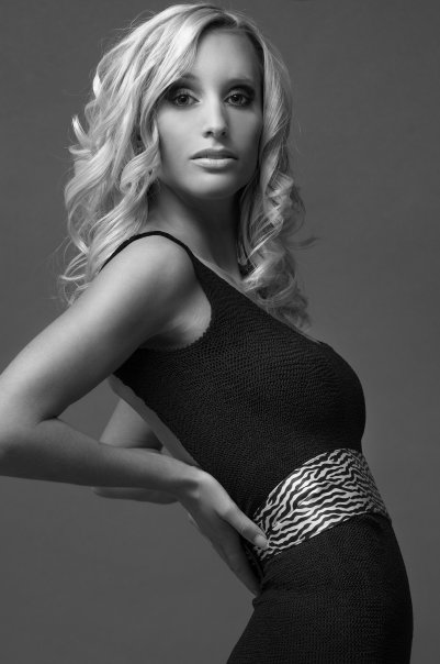 Female model photo shoot of laurenbruneld