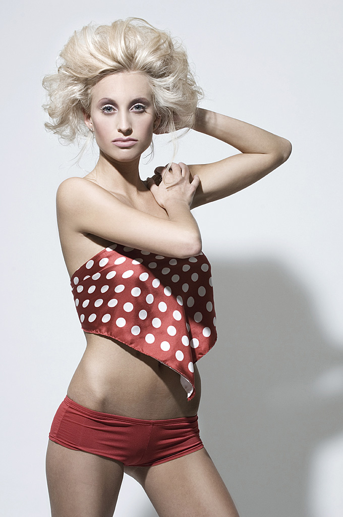Female model photo shoot of laurenbruneld