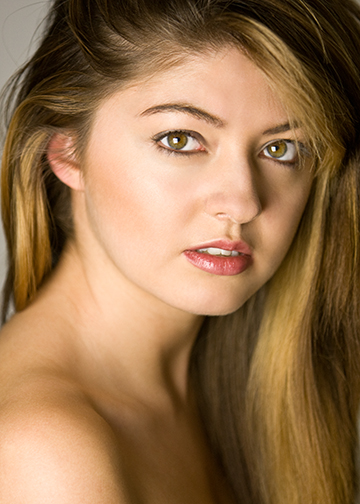 Female model photo shoot of Tina Loewe