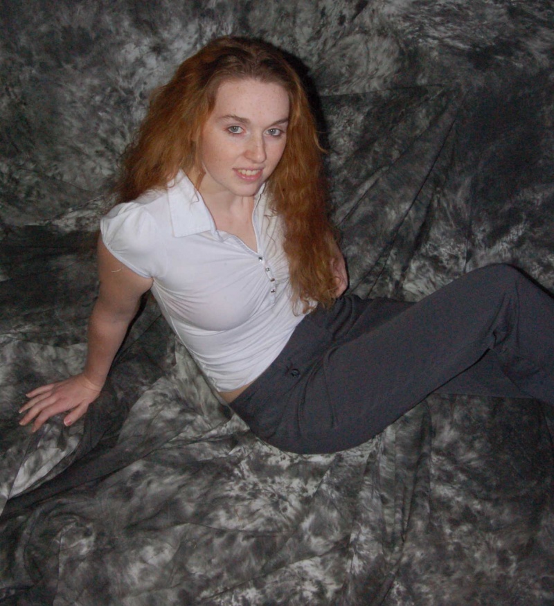 Female model photo shoot of Maryanne Skidgel