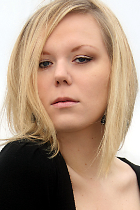 Female model photo shoot of Laura Alexander in Lafreniere Park, Metairie, LA