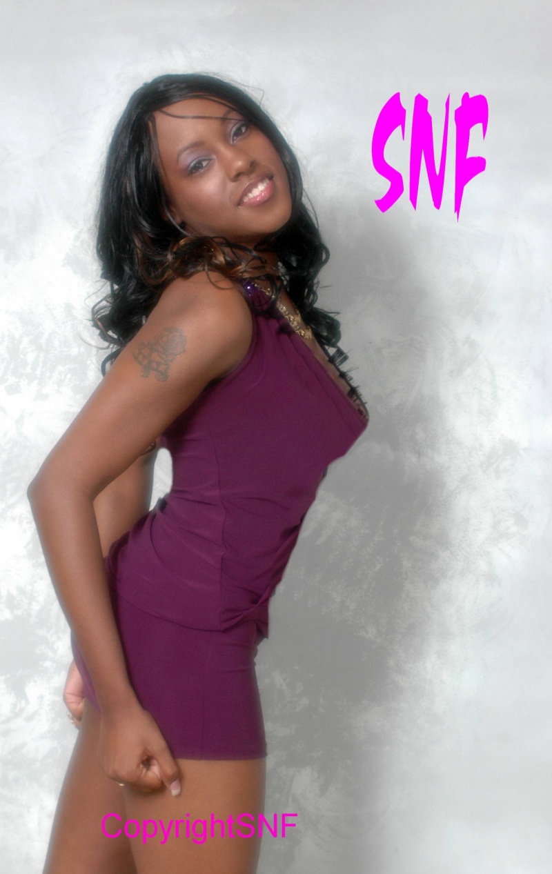 Female model photo shoot of Phylice