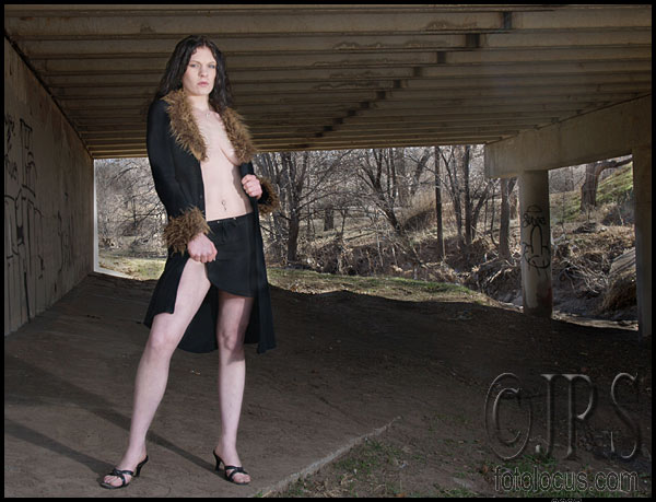 Female model photo shoot of Kitty_Kat in Pampa, Duncan Overpass