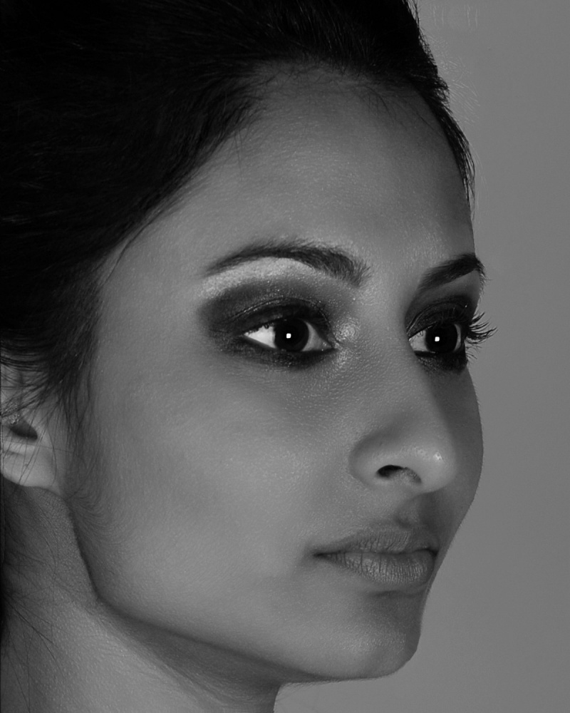 Female model photo shoot of Nadiya H by photo by andy