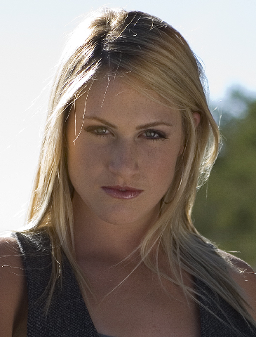 Female model photo shoot of Lauren Kate