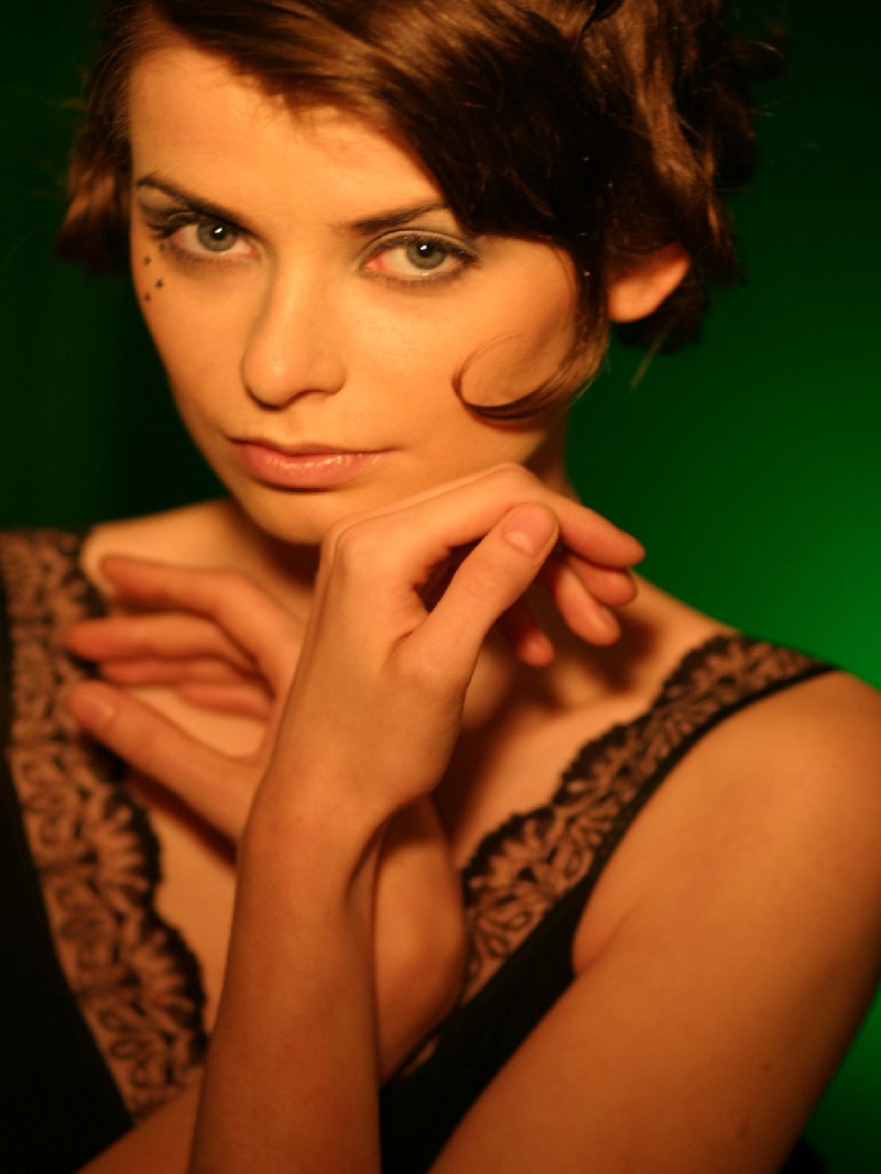 Female model photo shoot of Michelle Suffolk-Walsh