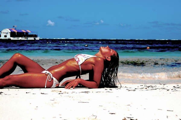 Female model photo shoot of Amy Helene in Punta Cana, Dominican Republic