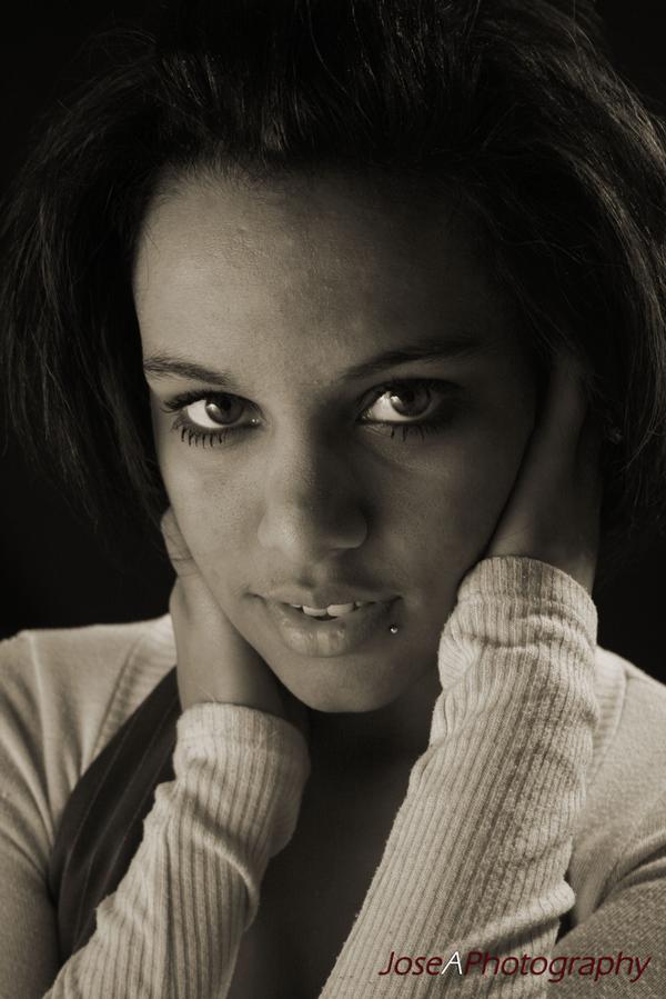 Female model photo shoot of Sharina Ramirez