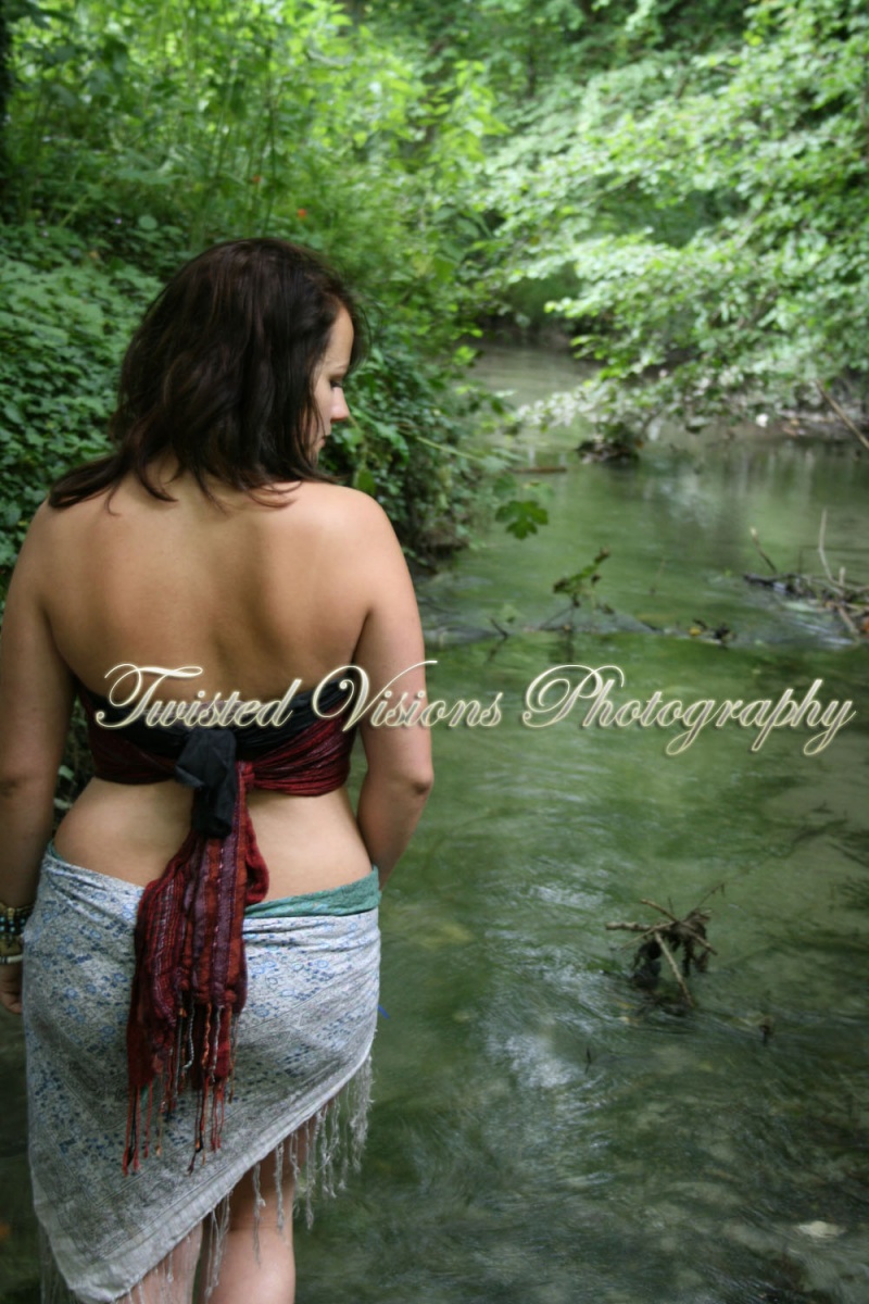Female model photo shoot of TwistedVisions in Market Lavington, Wiltshire
