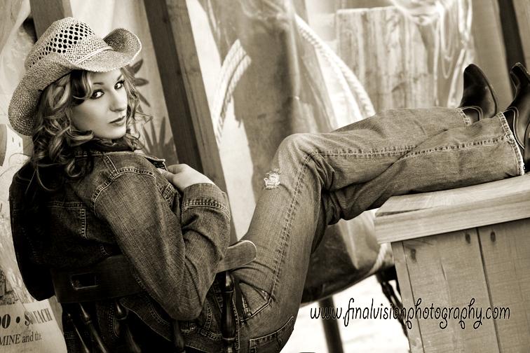 Female model photo shoot of Noelle LM