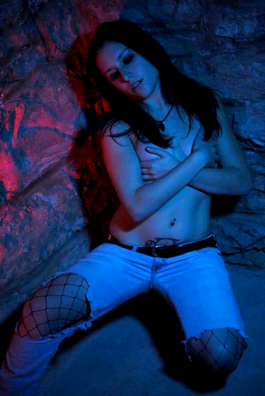 Female model photo shoot of x Rogue x by Jerry Caldwell