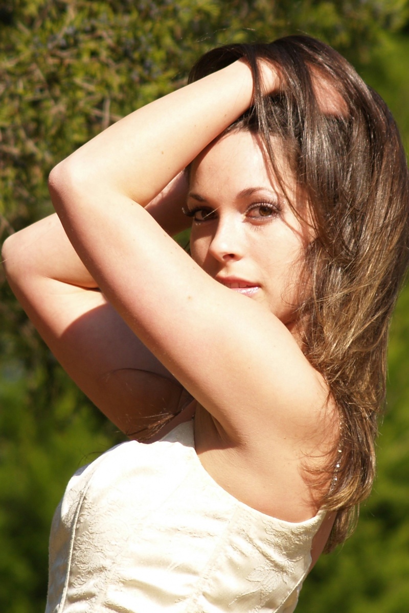 Female model photo shoot of Tamara Denine