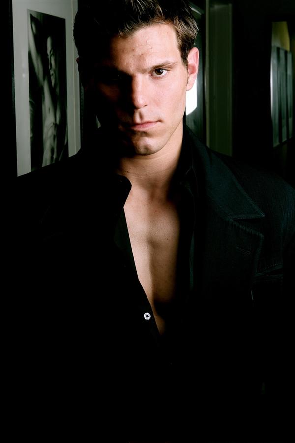 Male model photo shoot of Brian Ventimiglia
