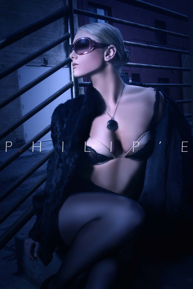 Female model photo shoot of Sophia Martin