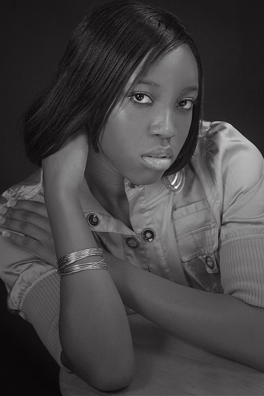 Female model photo shoot of Daisy Nwosu