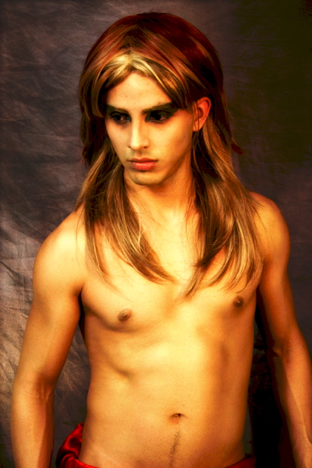 Male model photo shoot of Nardy