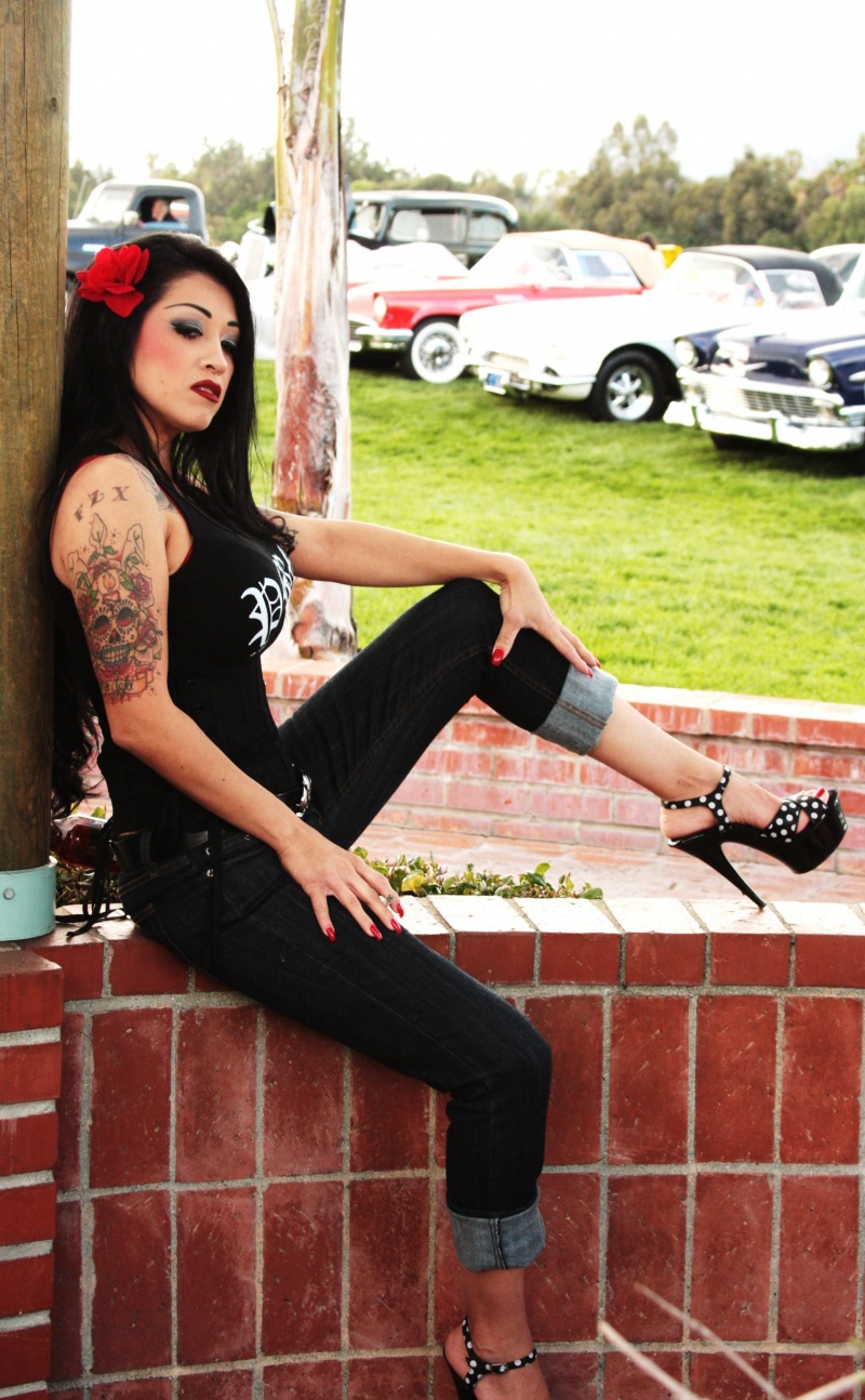 Female model photo shoot of LatinaVamp in El Ey.