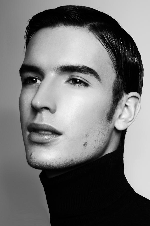 Male model photo shoot of Harvey Jam
