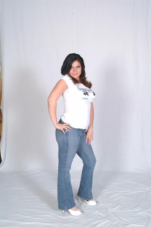Female model photo shoot of 08Sexc08