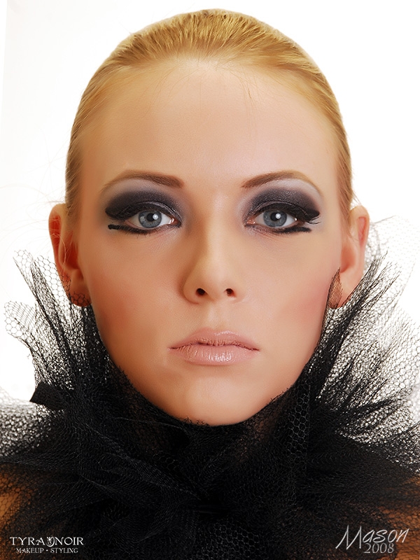 Female model photo shoot of Tyra Noir Make Up and SarahFayeFrench by Mason Hladun