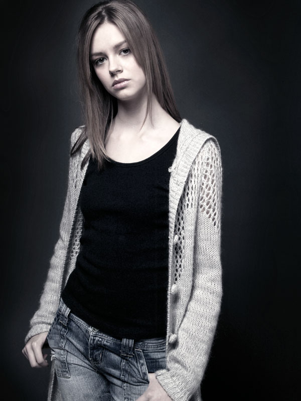 Female model photo shoot of Loralee Butler in Toronto