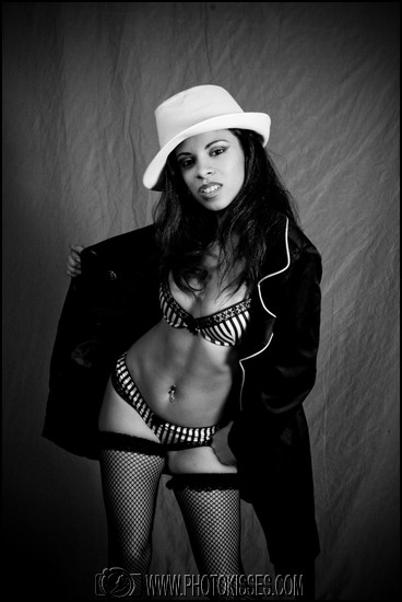 Female model photo shoot of Yahaira Rodriguez