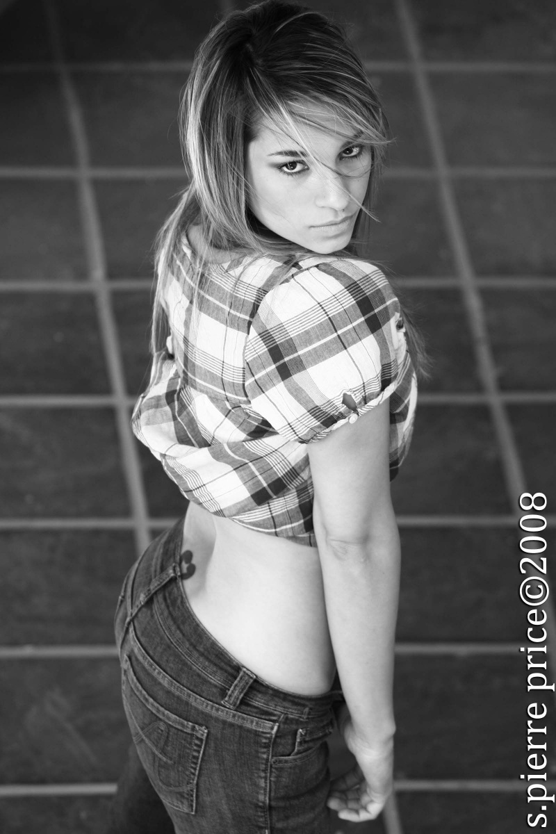 Female model photo shoot of Tov in Tucson in downtown tucson, AZ