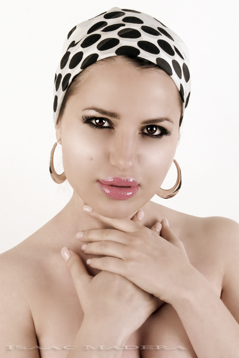 Female model photo shoot of Alina Bala