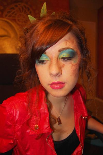 Female model photo shoot of Starflower make-up