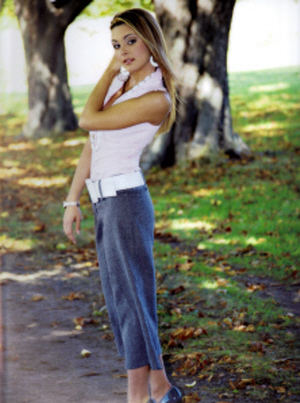 Female model photo shoot of Kayla Riley