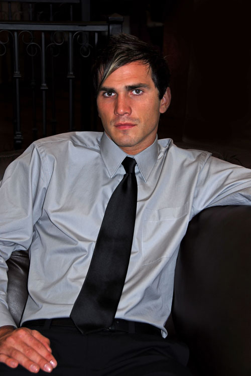 Male model photo shoot of Daniel Wynn